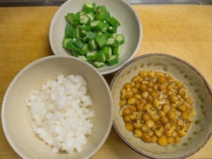 長いもは粗めのみじん切りに