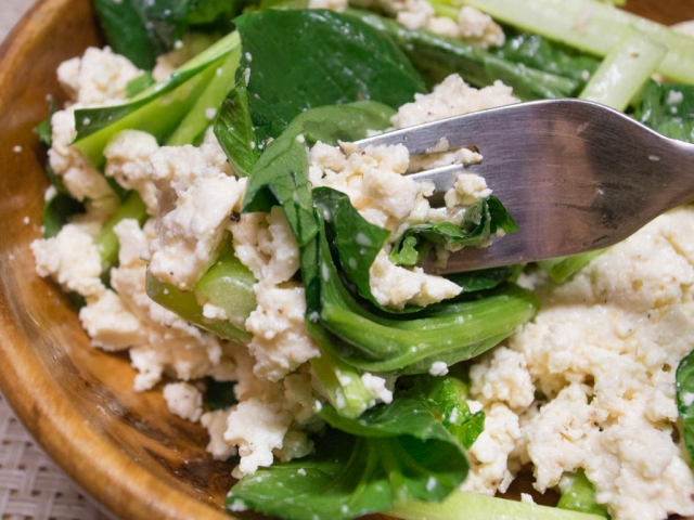 小松菜と豆腐のサラダ