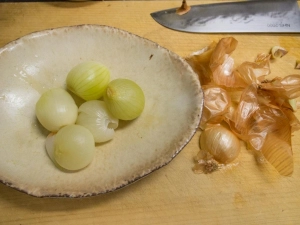 ペコロスはレンジで２分加熱する