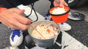 登山口でうどん１