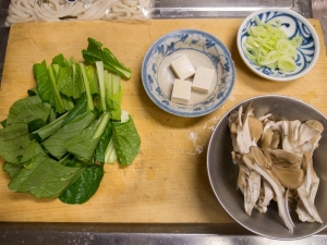 材料を切り分ける
