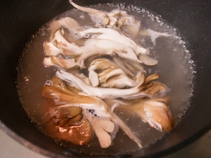舞茸を入れる
