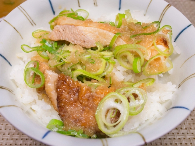 鶏もも肉のおろし煮２