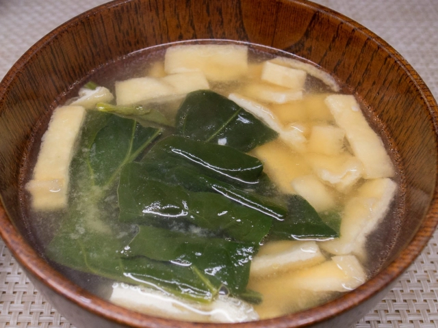 鱈のフライ ほうれん草と油揚げの味噌汁 Run To Be Sober