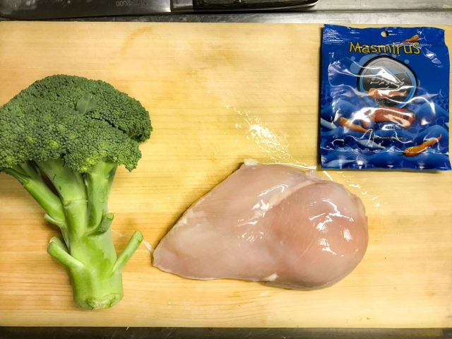 マスミルス、鶏胸肉、ブロッコリー