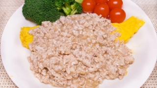 鶏挽肉のあんかけオムレツ