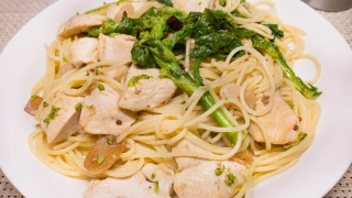 菜の花と鶏胸肉のパスタ