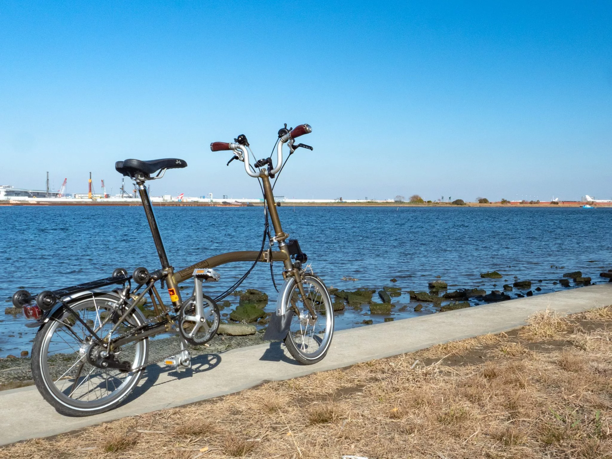 BROMPTON】パンク修理に失敗してリアホイール交換になった話（涙