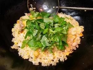 三つ葉を加えたら火を止める