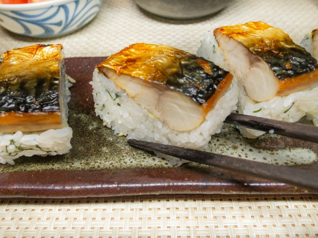 焼き塩鯖寿司１