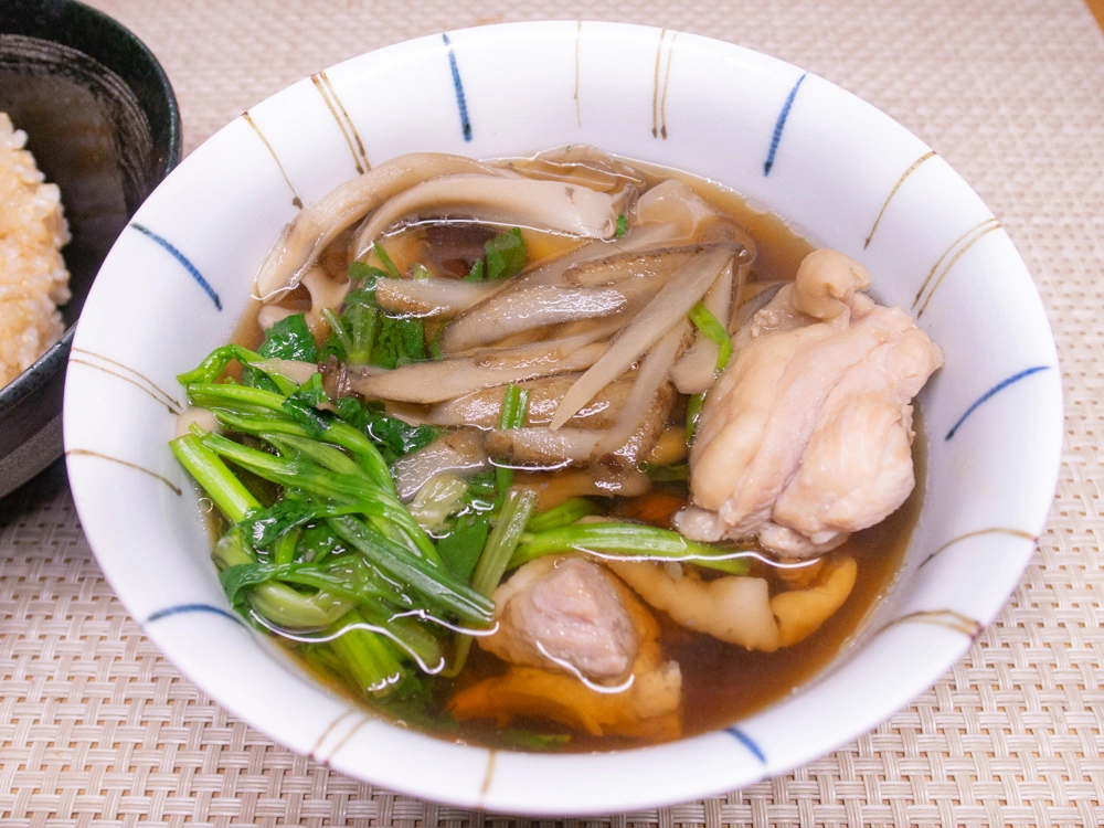 鶏肉とごぼうと芹と舞茸の鍋