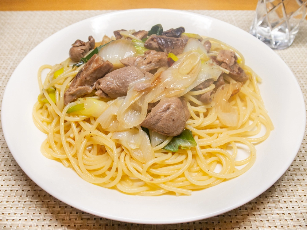 マグロのあらと下仁田ねぎのパスタ