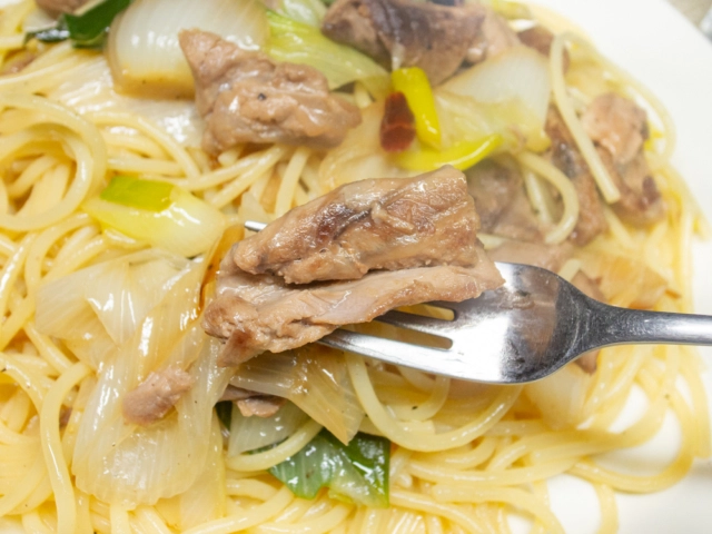 マグロのあらと下仁田ねぎのパスタ３