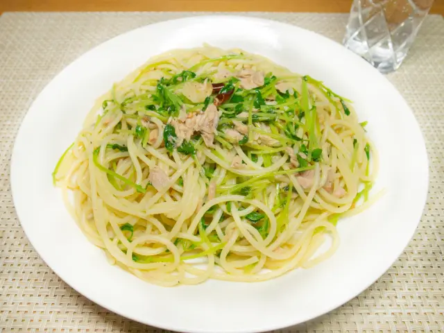 豆苗とツナのパスタ