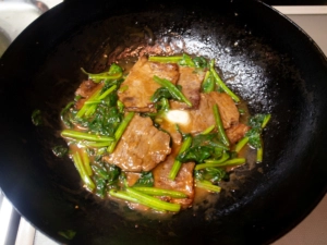 どんぶりご飯にかけてできあがり