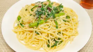 春菊とちりめんじゃこのパスタ
