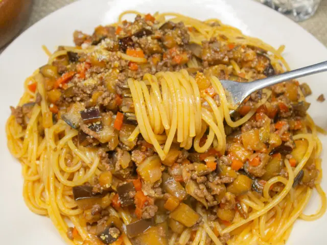 茄子と挽肉のパスタ１