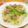 豆苗とニンニクの芽の焼きビーフン