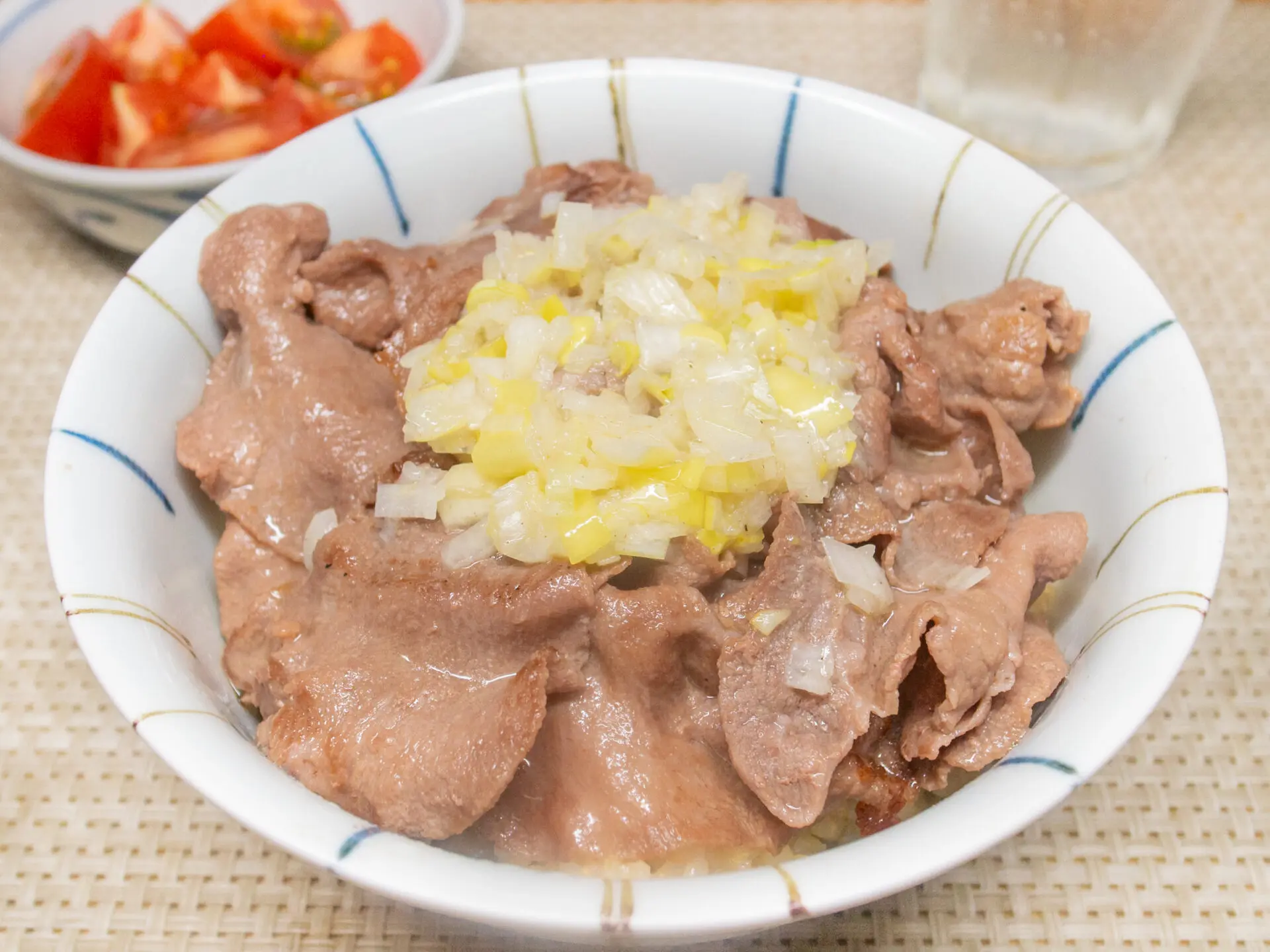 ねぎ塩だれ牛タン丼