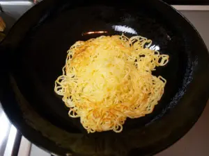 軽く焼き色がつくまで炒める