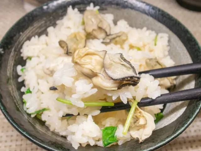牡蠣ご飯１