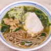 ほうれん草と卵のカレー蕎麦