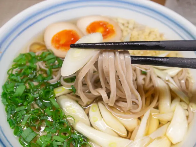 島らっきょう蕎麦２