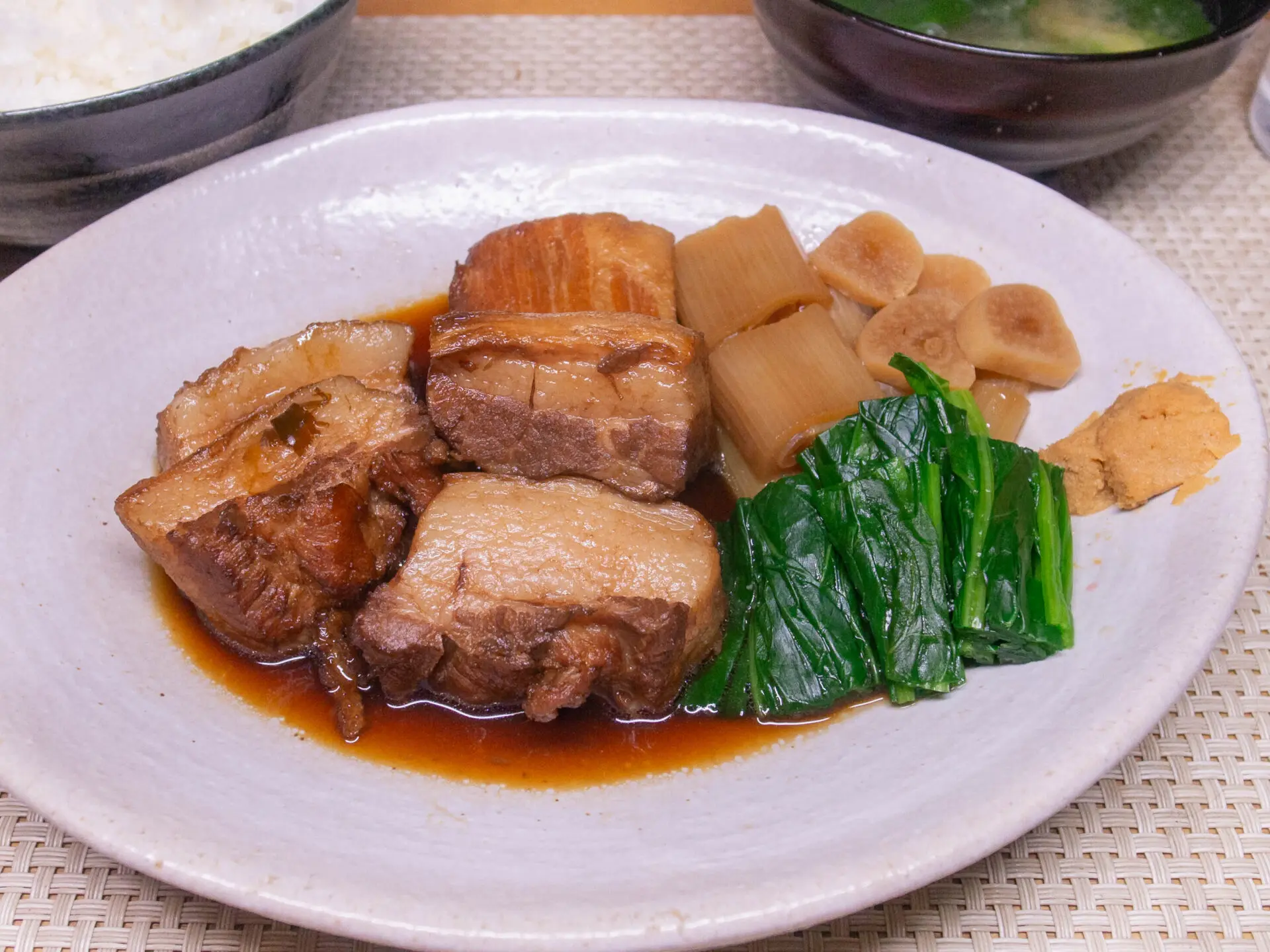 シャトルシェフでつくる豚の角煮ニンニク風味
