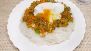 マルシンハンバーグのドライカレー