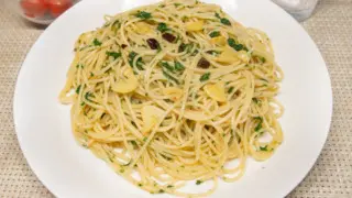 パセリとアンチョビのパスタ