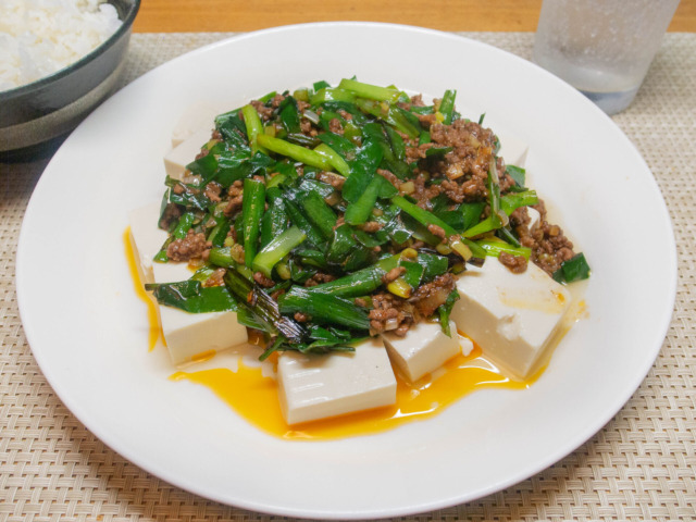 肉ニラ豆腐