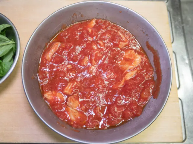 ソースの材料をよく混ぜた写真