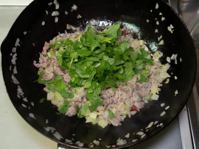 セロリの葉を加えた写真
