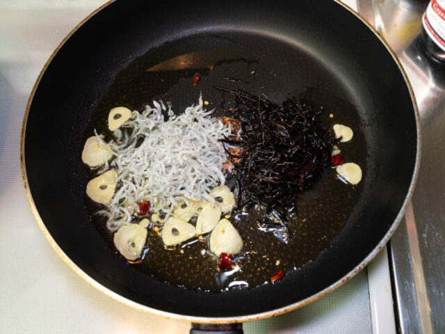 ひじきとちりめんじゃこを加えた写真