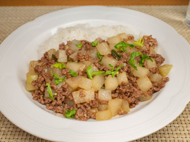 のせておいしい挽肉と大根のオイスターソース炒め