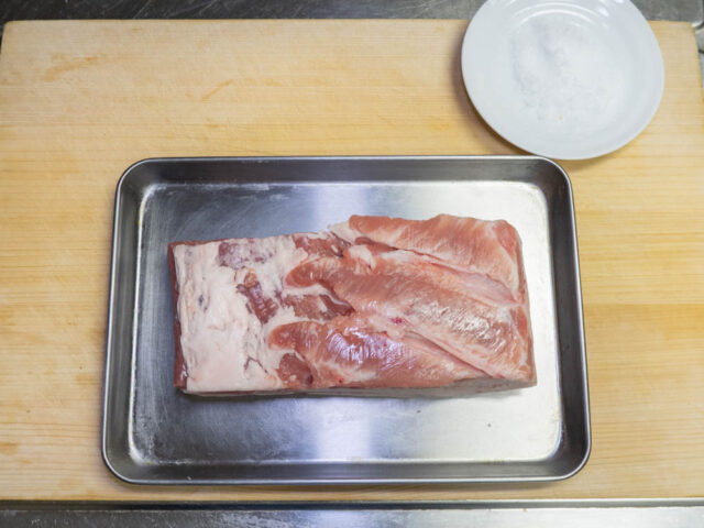 塩豚で使う食材の写真