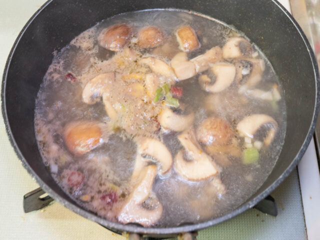 水を加えて沸騰させた写真