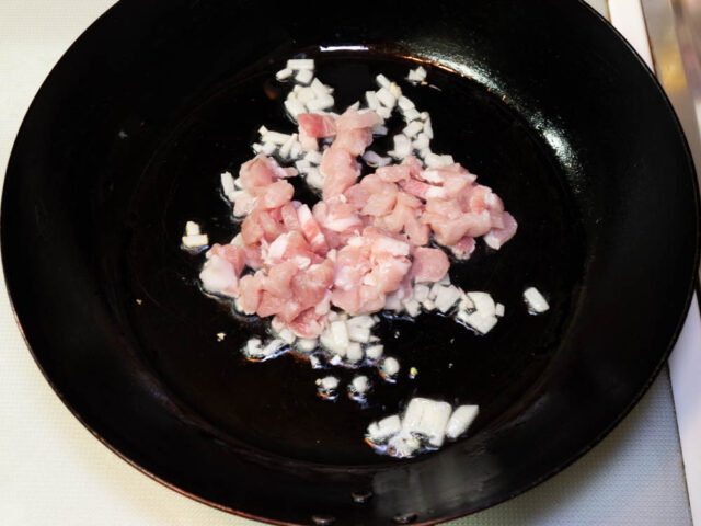 豚肉を加えた写真