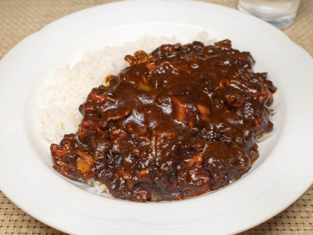 フライパンで手っ取り早くつくる食べきりカレー