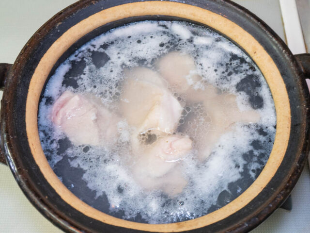 沸騰してアクが出てきた写真
