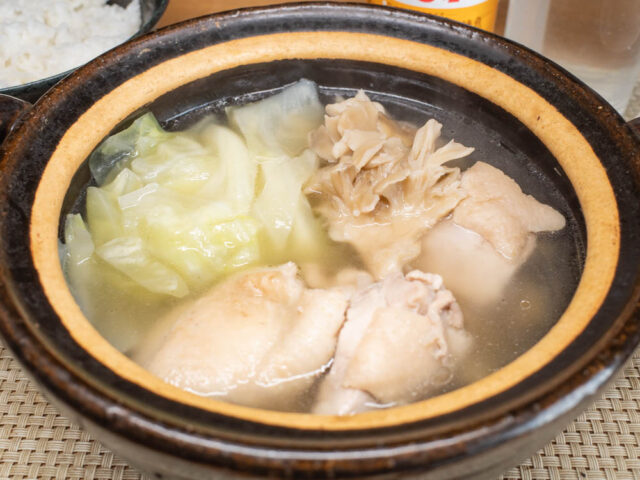 鶏肉とキャベツと舞茸の水炊き