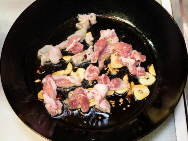 豚肉を加えた写真