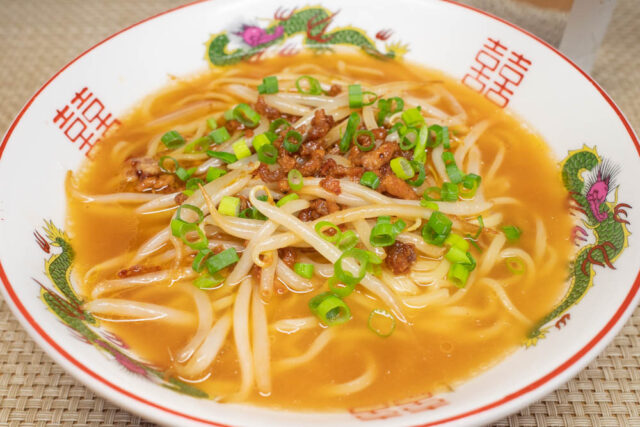ひき肉ともやしの味噌ラーメン