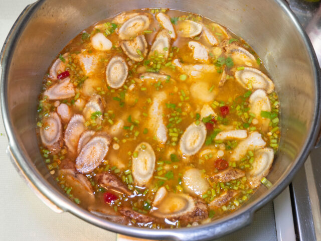 トムヤムクンペーストを溶かした写真