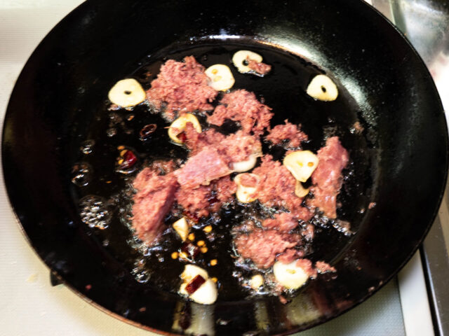 コンビーフを加えた写真