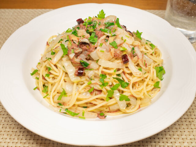 コンビーフと白菜のパスタ