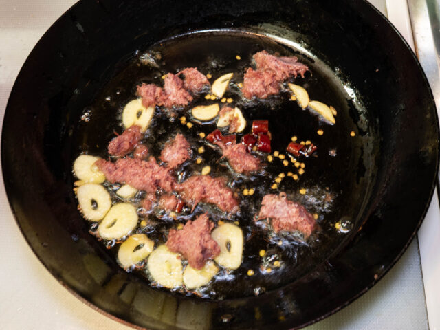 コンビーフを加えた写真