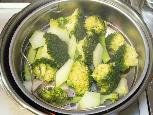 ピンが下がってふたを開けた写真