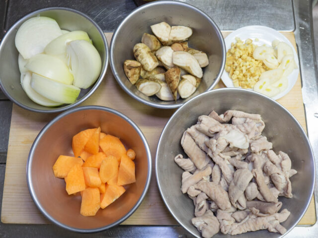 食材の下ごしらえをした写真
