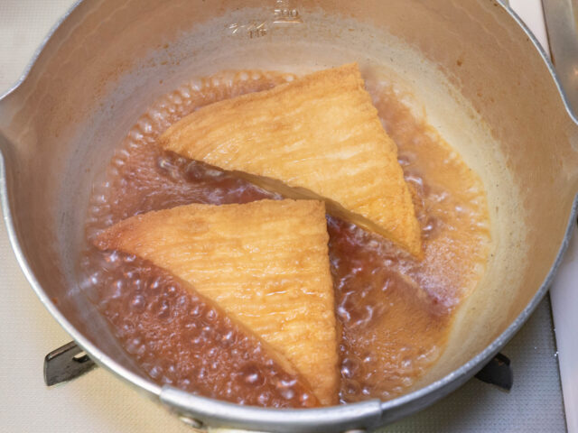 厚揚げを煮しめた写真